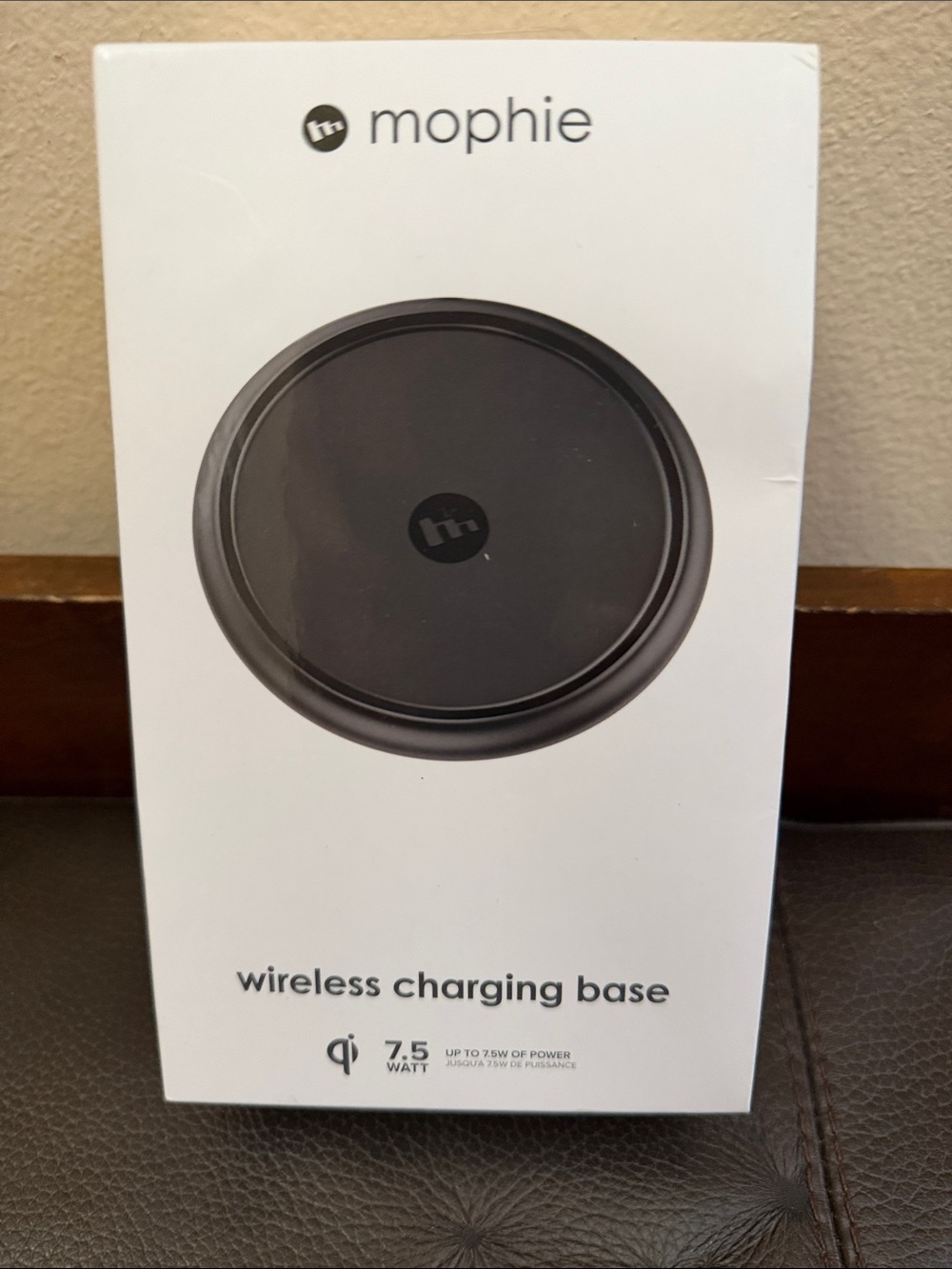 Mophie Wireless Charging Base Up To 7.5 Watts of Power Charges on Contact